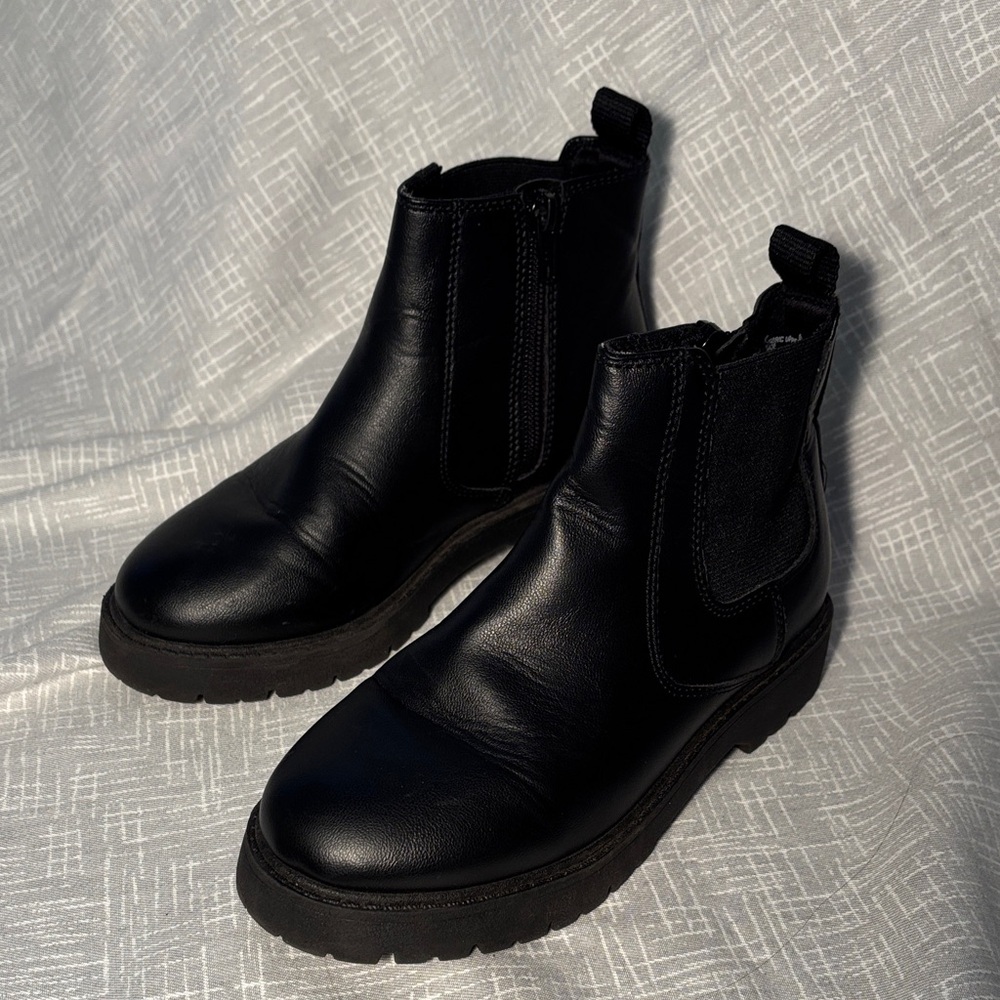 Girls Black Chelsea Boots